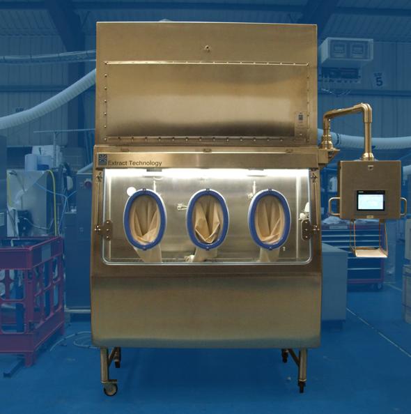 Extract technology supply two aseptic formulation isolators 