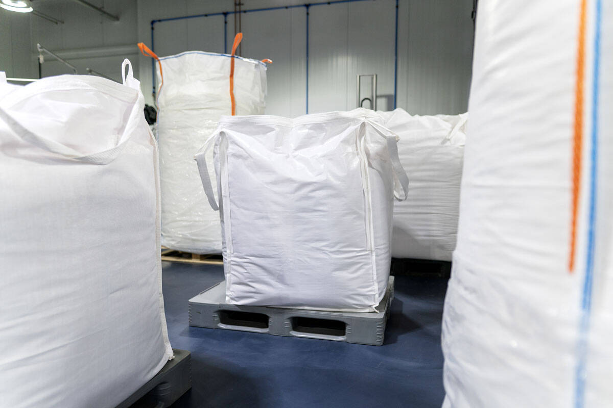 Big Bags werden besser: Innovationen bei FIBC`s Die Innovationen von Masterpacks haben es ermöglicht, modifizierte Atmosphären in FIBCs zu schaffen. Dies verlängert die Haltbarkeit, bekämpft Schädlinge und Kontaminationen, und schafft sicherere Bags für Lebensmittel und pharmazeutische Produkte.
