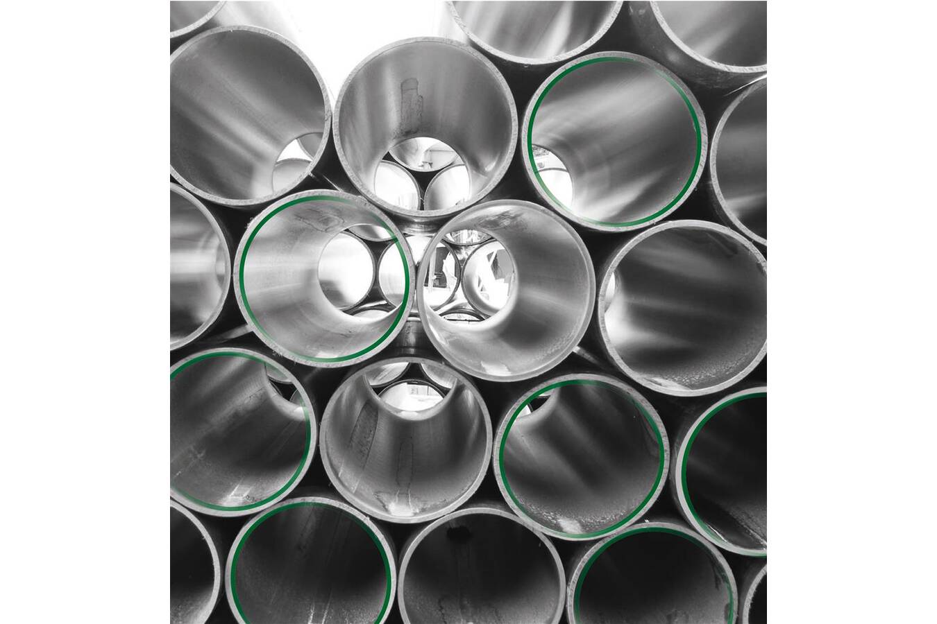 Grüne Rohre mit austauschbarer  Verschleißschutzauskleidung Grüne Rohre sind verschleißfeste Rohre, bei welchen der verschlissene Zylinder ausgetauscht werden kann ohne das ein neuer Stahlmantel notwendig ist.