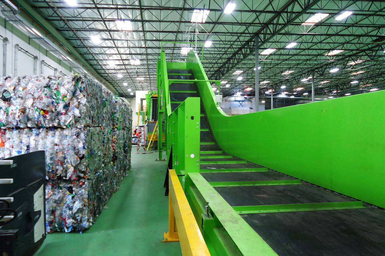 PET-recycling, long-durability chain conveyor