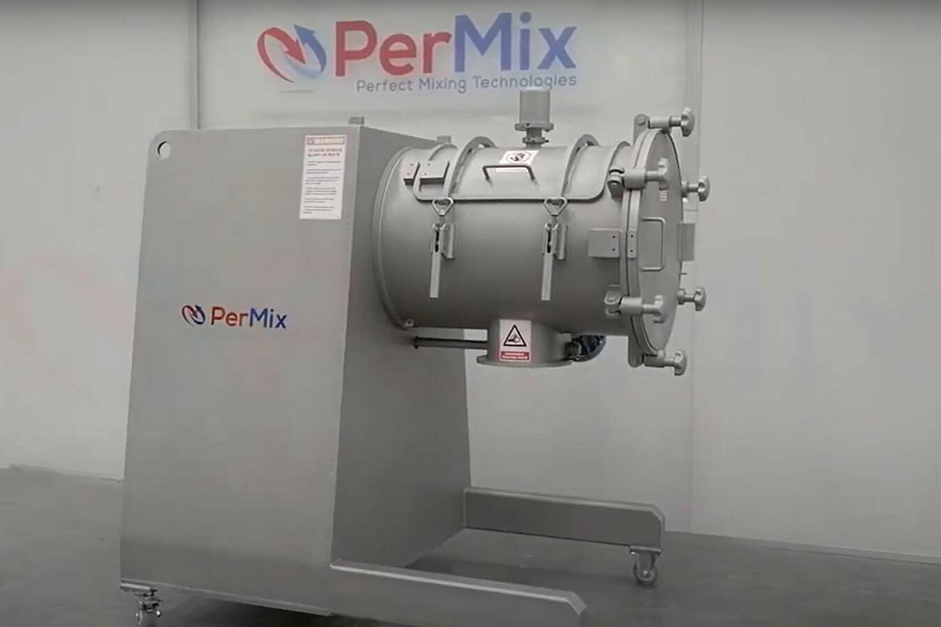PerMix Hybrid Paddel- und Pflugscharmischer, ein 2-in-1-Kraftpaket PerMix Hybrid ist ein Paddelmischer und Pflugmischer in einem Gerät.  Mit ihm können Sie mühelos zwischen Paddel- und Pflugmischer wechseln.  Dies ermöglicht die ultimative Vielfalt.