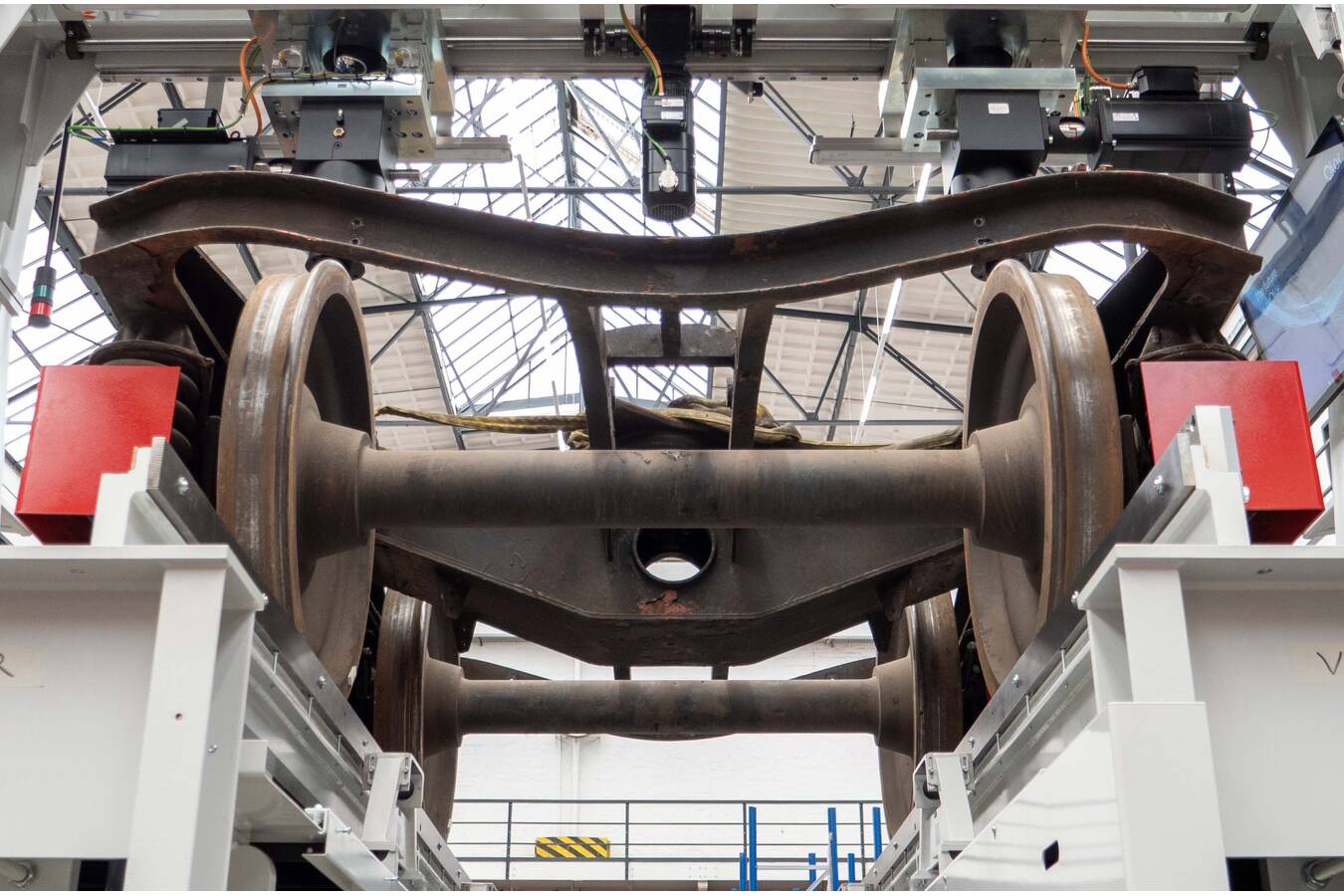 Qlar Test Bench: Fahrwerksprüfungen mit Echtzeit-Messung Qlar (ehemals Schenck Process) stellt auf der InnoTrans 2026 in Berlin (Halle Railway Infrastructure 23, Stand 345) die neue Qlar Test Bench Software vor.