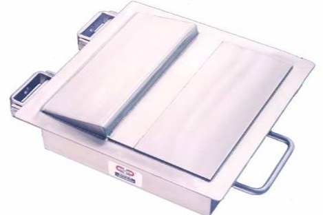 Plattenmagnete für die zuverlässige Eisenaustragung in Schüttgütern Puritan Magnetics bietet Plattenmagnete für Rutschen und Förderbänder in der Schüttgutverarbeitung. Die Systeme schützen nachgeschaltete Anlagen zuverlässig vor metallischen Verunreinigungen.