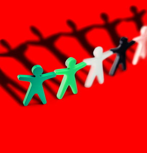 "Familienbande - Köpfchen gewinnt." Murtfeldt präsentiert Werkstoff-Familie "S"® plus+  auf der K 2010 mit spielerischen Vergleichen