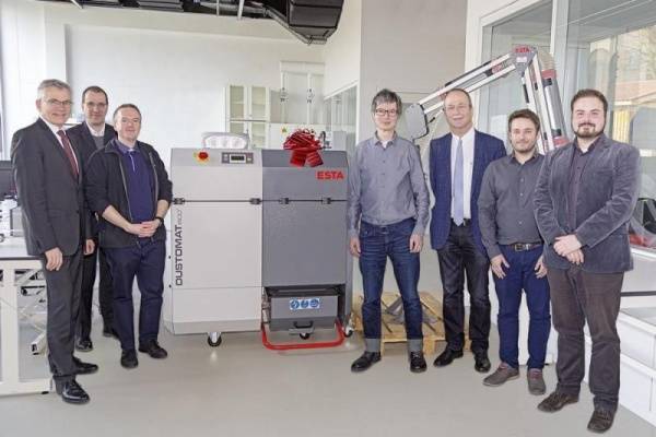Esta spendet Absauganlage an Hochschul-Labor Der Hersteller für Absaugtechnik spendet Entstauber an die Duale Hochschule Mosbach
