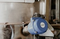 Präzise Grenzstandmessung im Kaffee-Verpackungsprozess